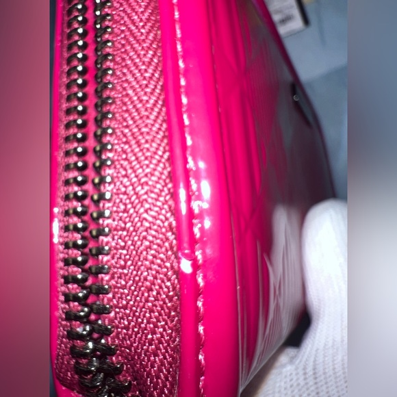 NWT RARE BURBERRY Embossed Patent Raspberry Sorbet Zippy Wallet (Price is Firm!) - Picture 13 of 13